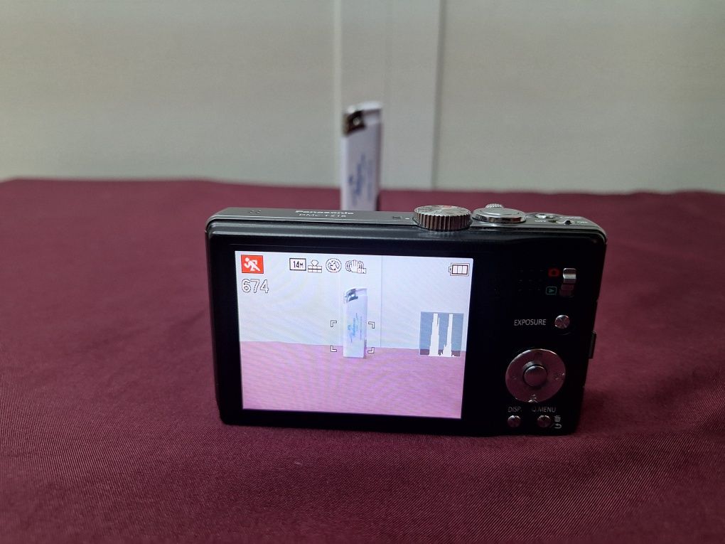 цифров фотоапарат Panasonic LUMIX TZ18 ,Leica обектив