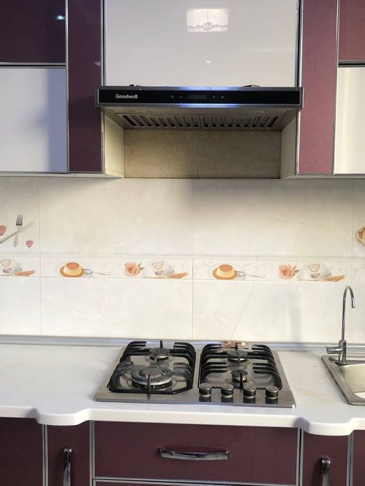 Oshxona ideal holatda original granitdan qilingan texnikalari bilan