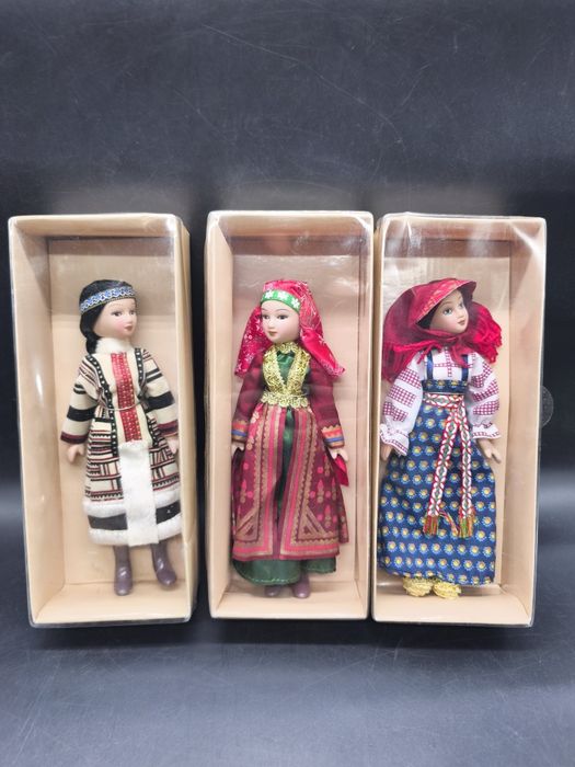 Куколки фарфоровые