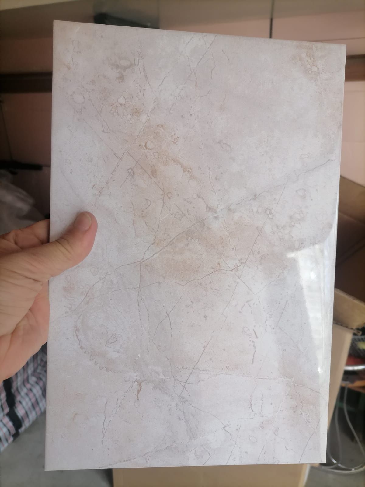 Продам плитку керамическую