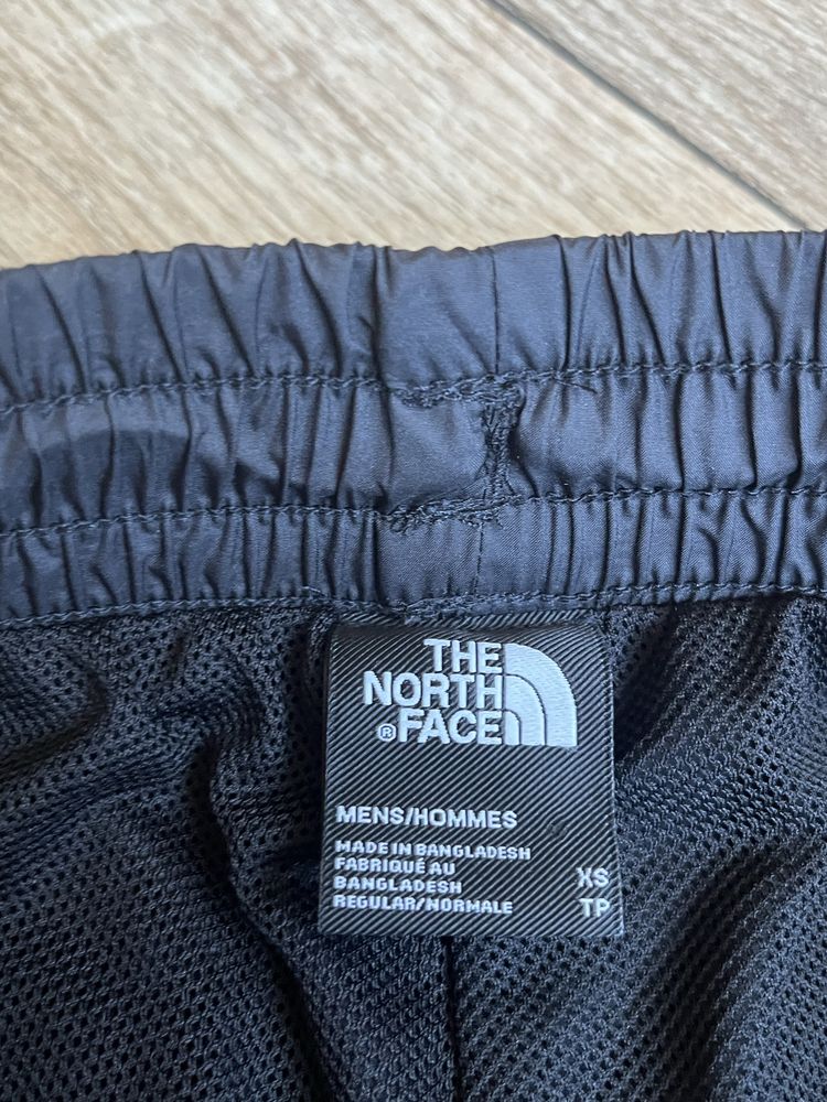 The North Face - Hydrenaline Wind Shorts - размер S / Оригинал