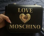 Love moschino чанта