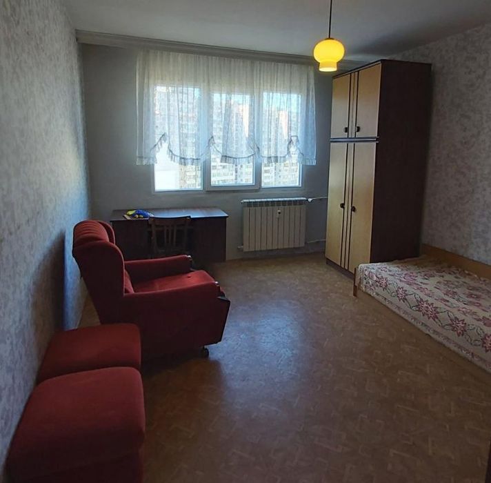 Дава се под наем Тристаен апартамент в София, Люлин 6 - 81 кв.м за 375 € - Снимка #1