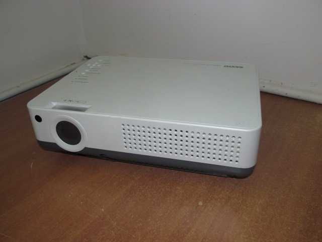 Продам проектор Sanyo