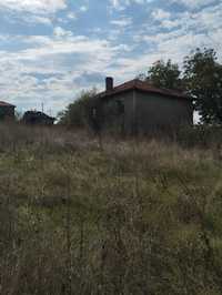 Продавам къща в село Зорница