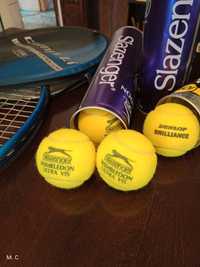 Racheta  și mingii tenis