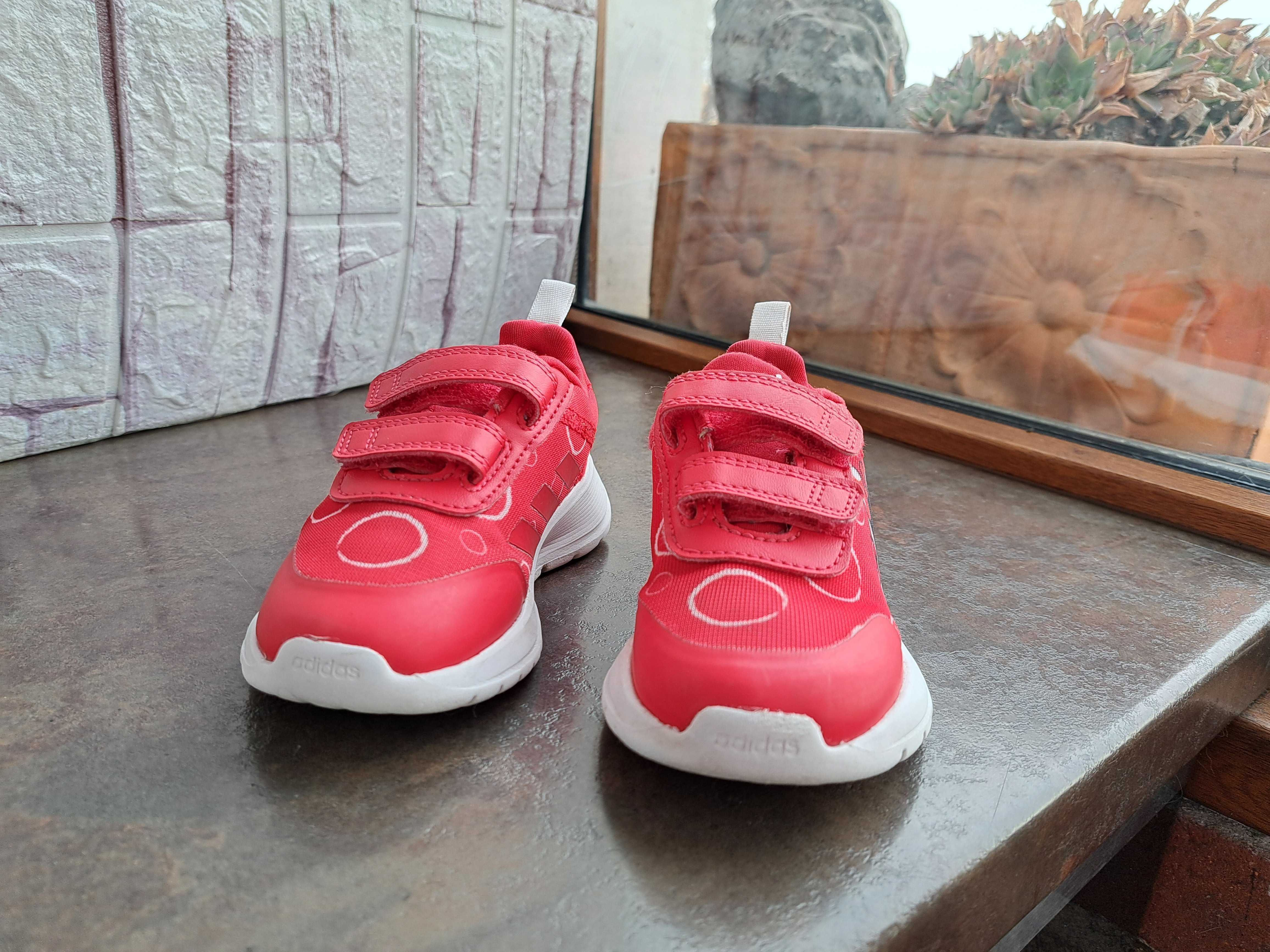 детски маратонки,кецове,спортни обувки,Adidas,адидас,ном 25,за момиче