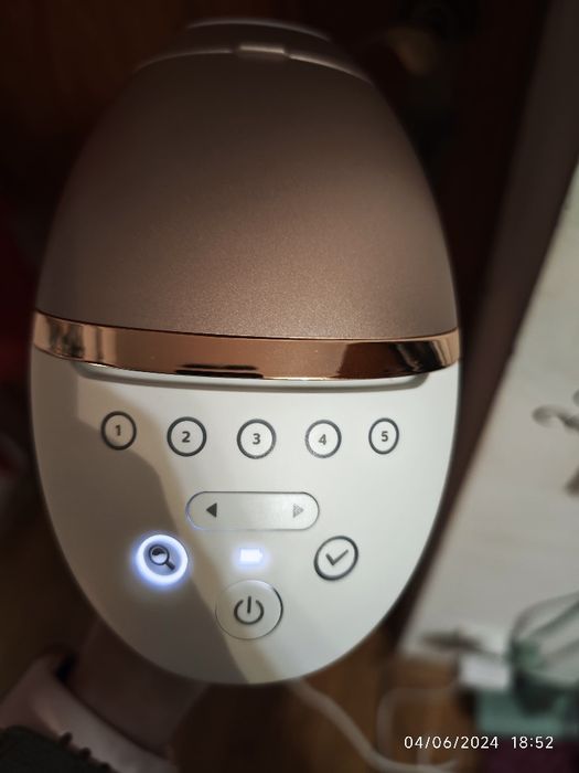 Epilator IPL Philips Lumea prestige BRI 065/00