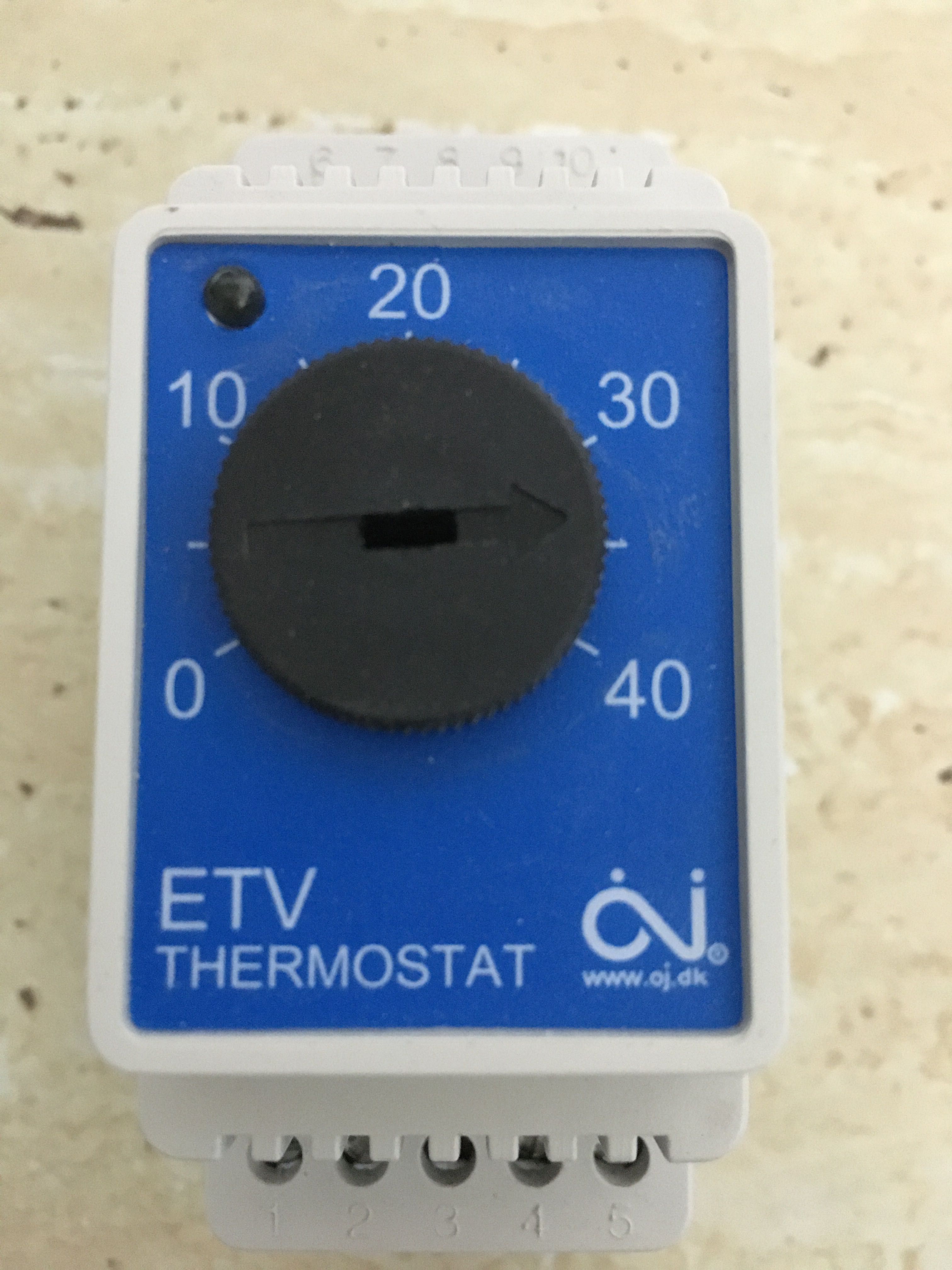 Termostat si senzor incalzire electrica pardoseala