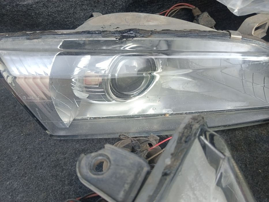 Продам фары от тайота Камри 20 в отличном состоянии билэд фары пара та