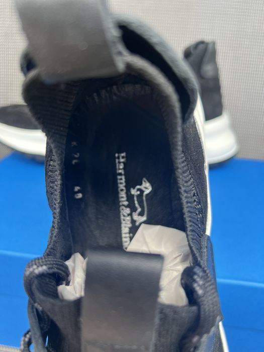 Мъжки нови обувки