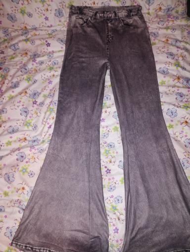 Colanți superbi , mărimea M , 25 de lei