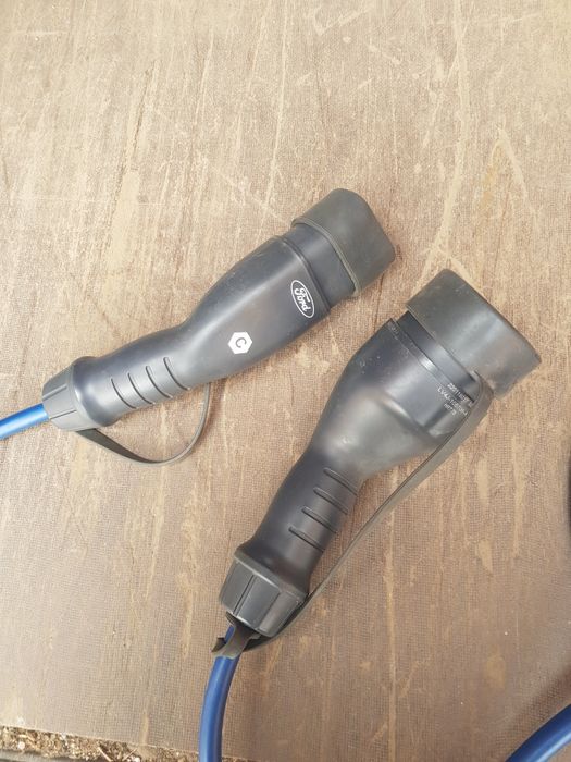 Vând cabluri de incarcare mașină