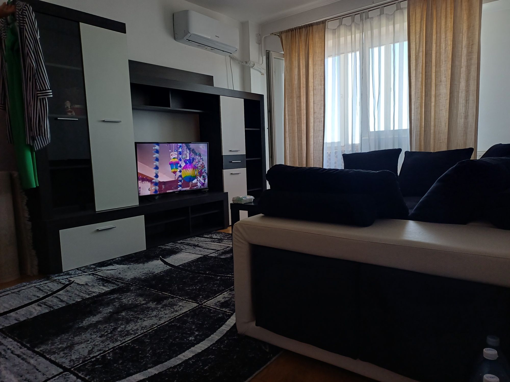 Inchiriez apartament 2 camere