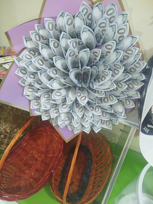 Tortlar ham buketler