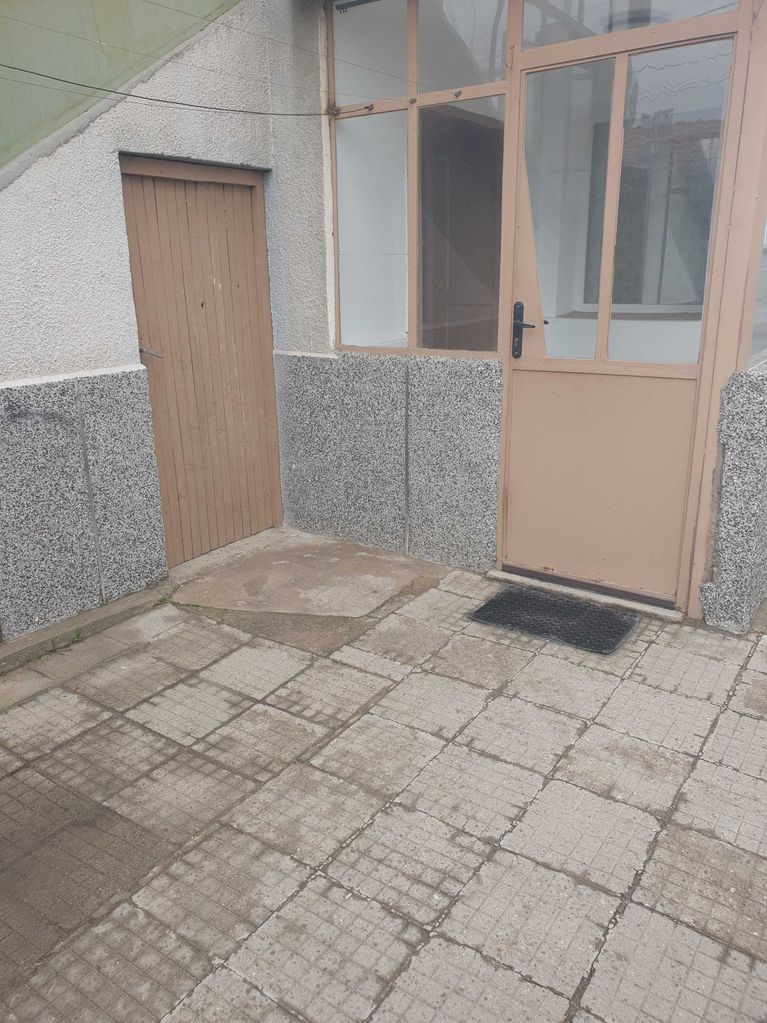 Дава се под наем Къща в с. Труд, Област Пловдив - 90 кв.м за 255 € - Снимка #11