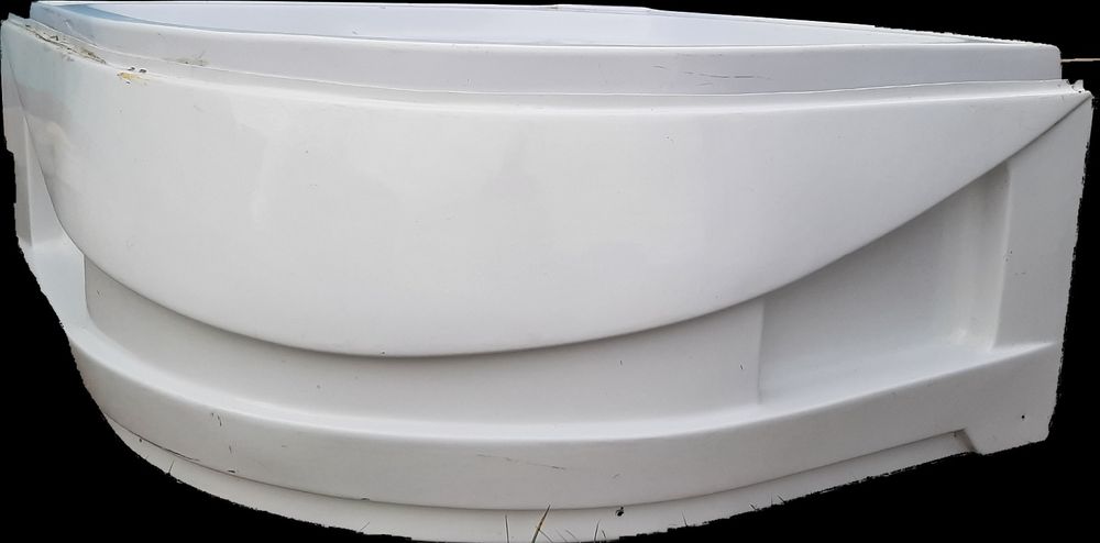 Продам угловую ванну с экраном