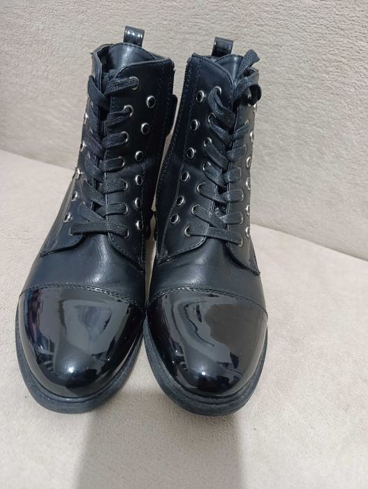 ПОДАРЯВАМ зимни боти само за Варна