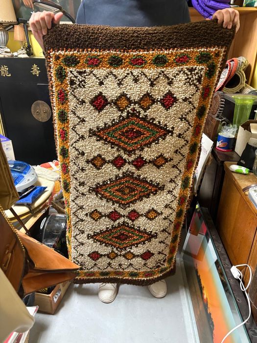 Covor handmade – Model etnic vibrant!