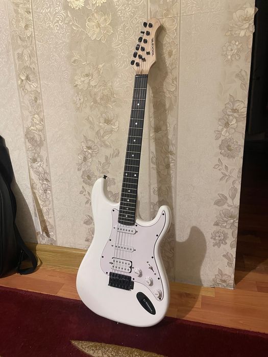 Электрогитара Rockdale