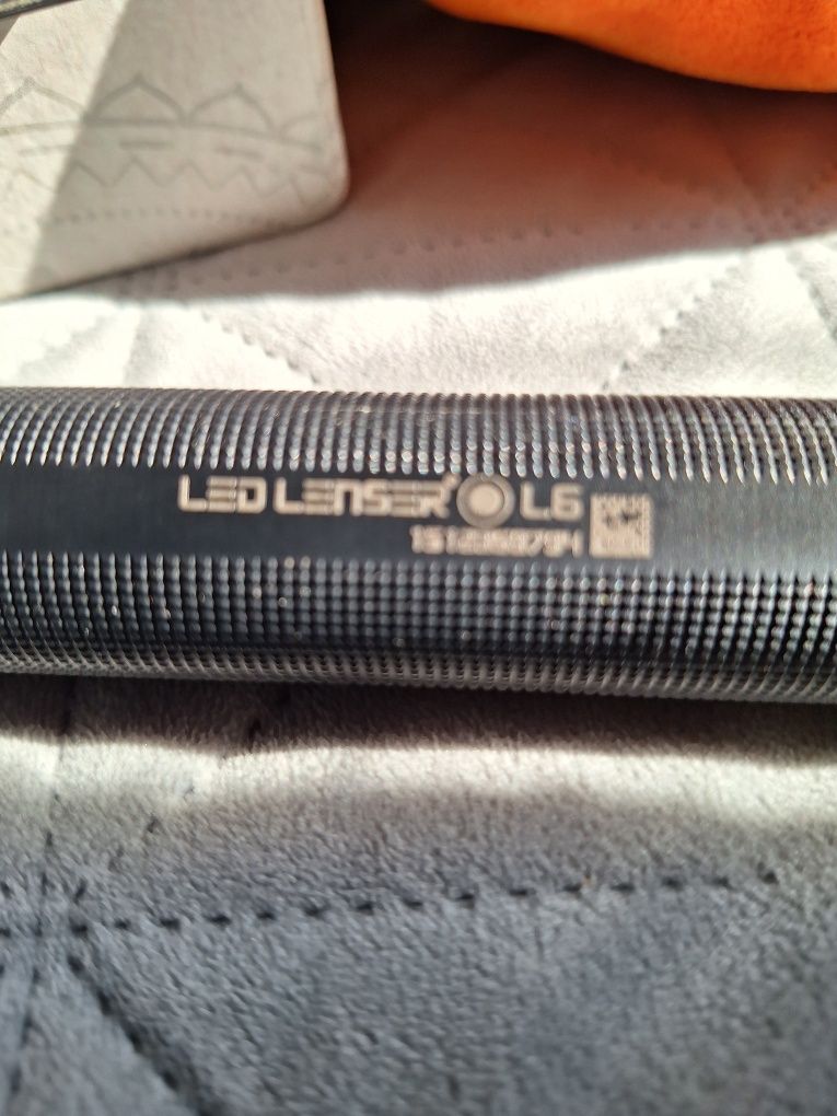 Led lenser L6. Cu baterie.