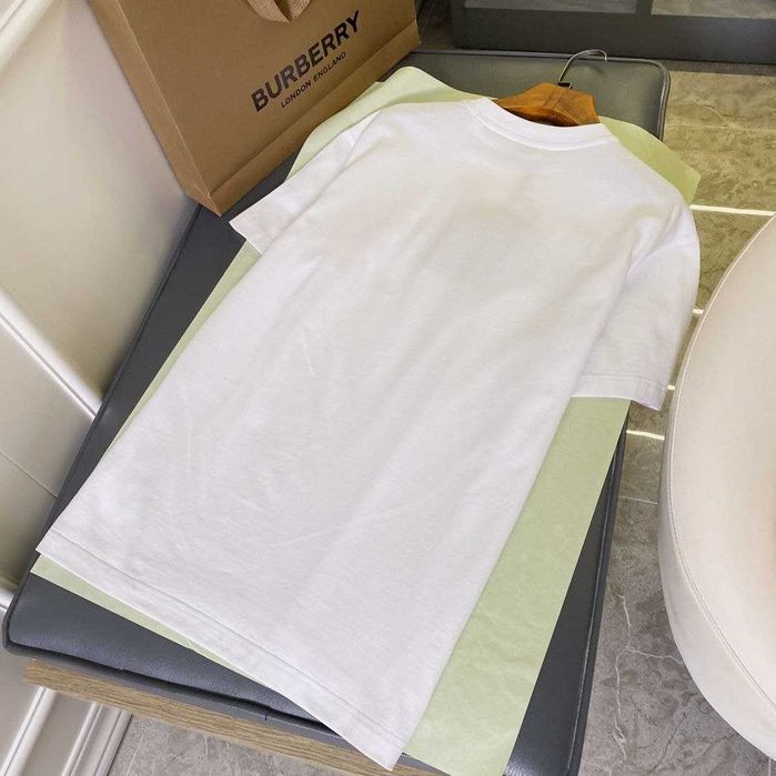 Тениска Burberry бяла и черна