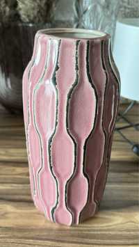 Розова керамична ваза