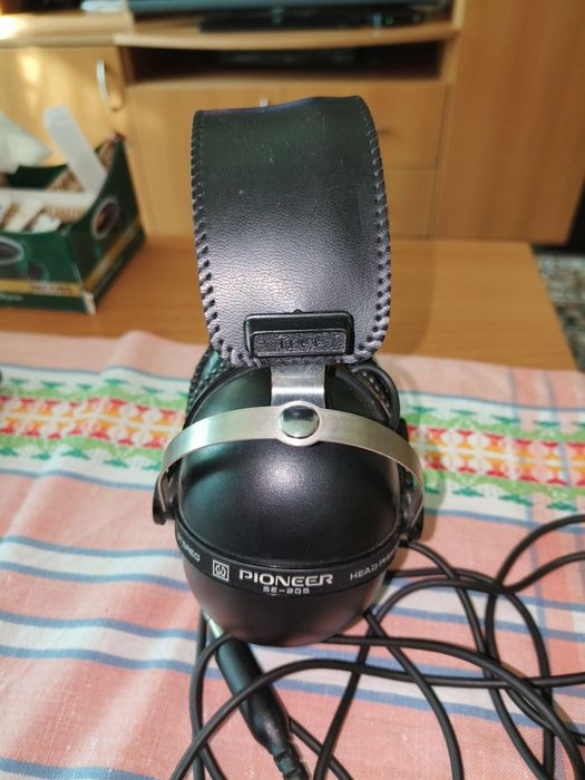 Ретро слушалки Pioneer se-205