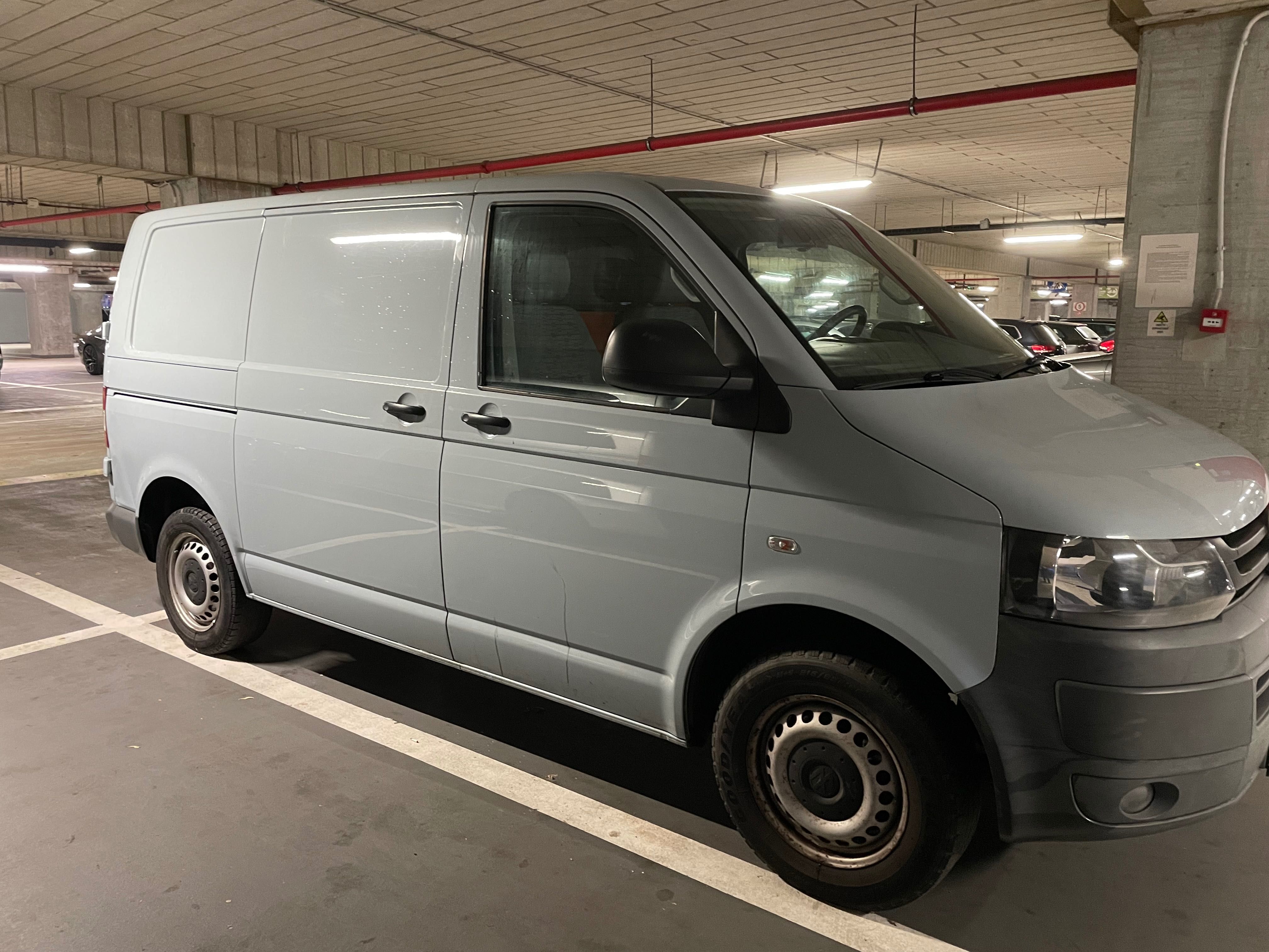 Inchiriere duba vw Transporter fara sofer 300lei/zi