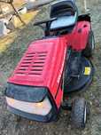 Tractoras de tuns gazon
