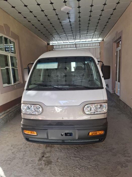 Damas srochni sotiladi