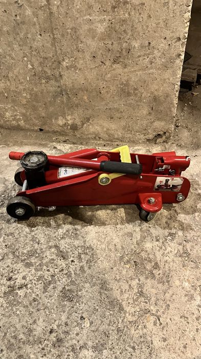 Автомобилен крик