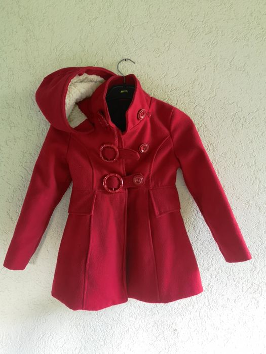 Palton rosu 3-5 ani