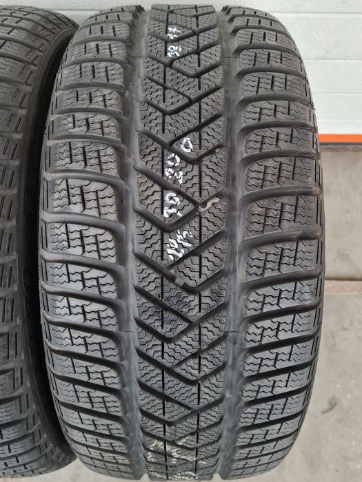 Зимни гуми 2 броя PIRELI SottoZero3 245 30 R20 дот 3817