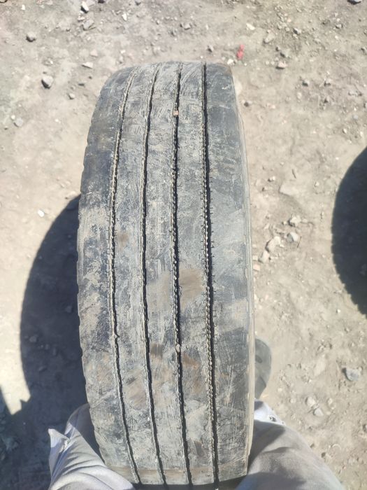 Шина безкамерка размер 205/75 R17.5