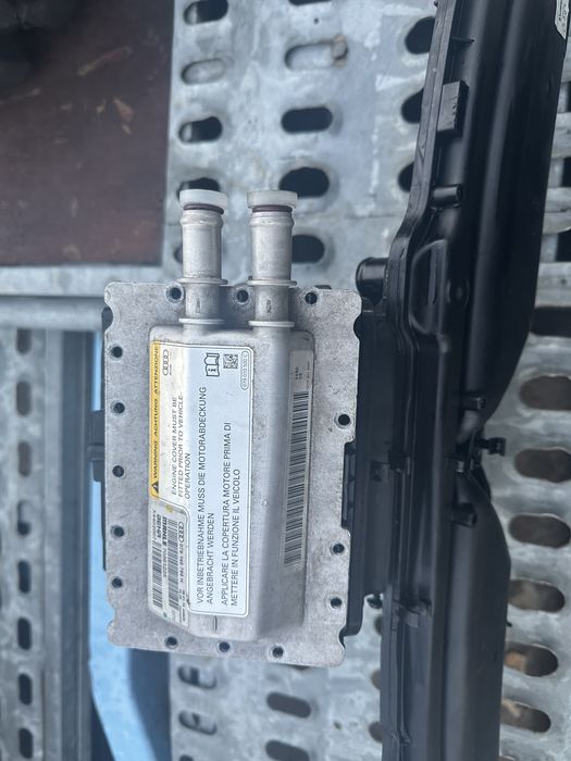 Audi А8 S8 4.0 tfsi D4 4H вмукател колектор маслен радиатор воден