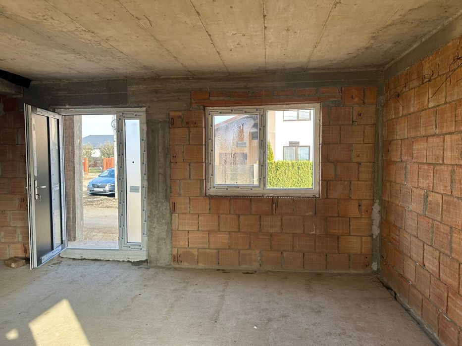 Casa duplex finisat