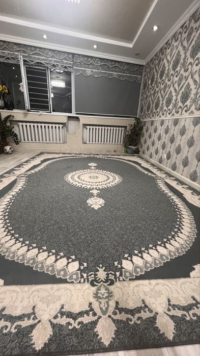 Продам два одинаковых ковра