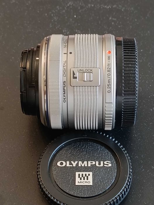 OLYMPUS M.Zuiko Digital 14-42mm f/3.5-5.6 II R MSC