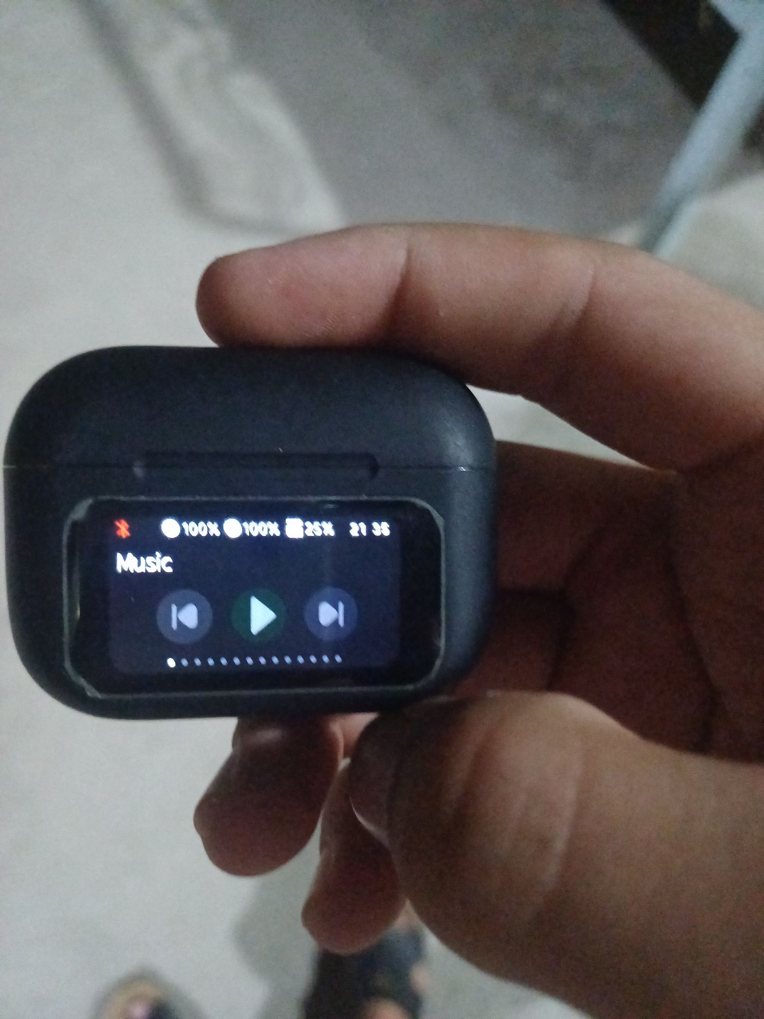 Airpods . A9pro display sensor