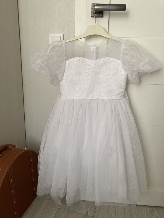 Платье белое для девочки 128