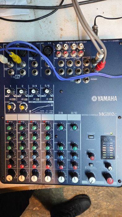 YAMAHA MG102c mixing console, mixer audio