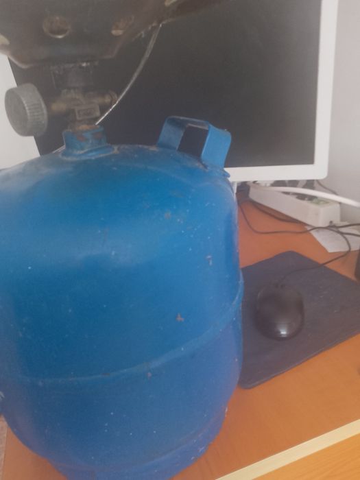 Vand butelie camping cu arzator, 8 litri,, sector 3, Titan