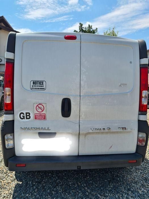 Dezmembrez 2.0 dci cdti M9R-786 6+1 M73 Renault Trafic 2