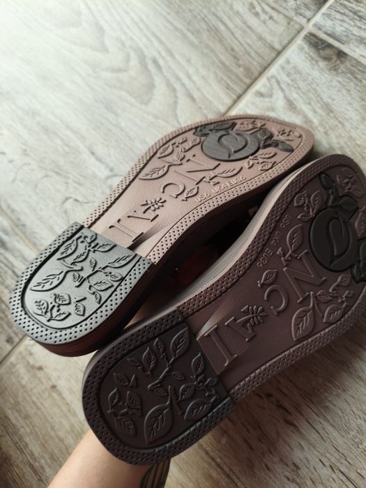 ONCAI Șlapi pentru femei, mărimea 36 EU noi in cutie