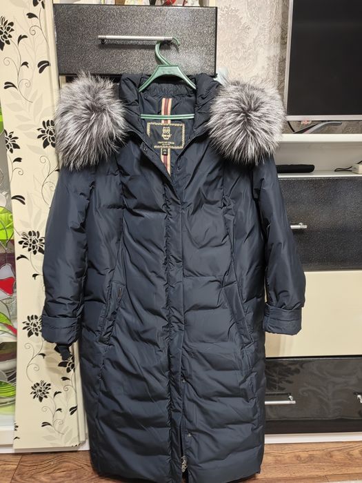 Куртка зимняя ,размер 54 ,воротник песец