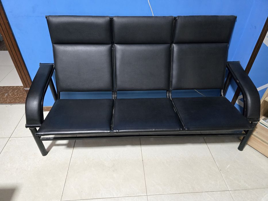 Ojidaniya kojiniy skameyka sotiladi.