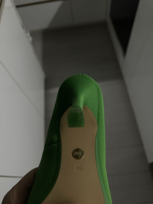 Pantofi stilleto zara cu toc cui