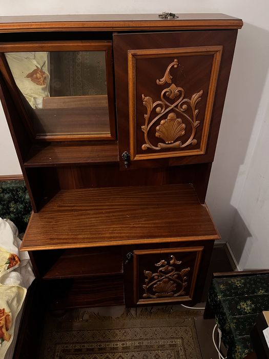 Mobilier vechi pentru Dormitor