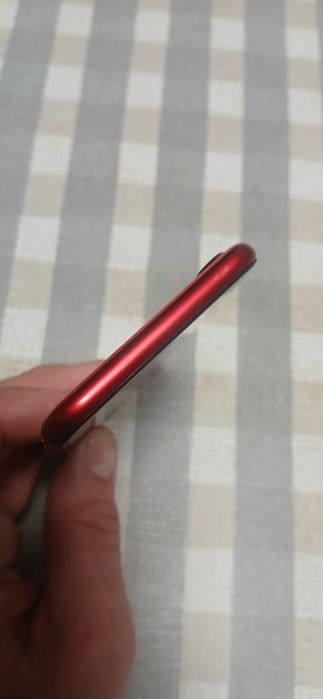 IPhone 8 128GB телефона е като нов без забележки с чисто нова батерия